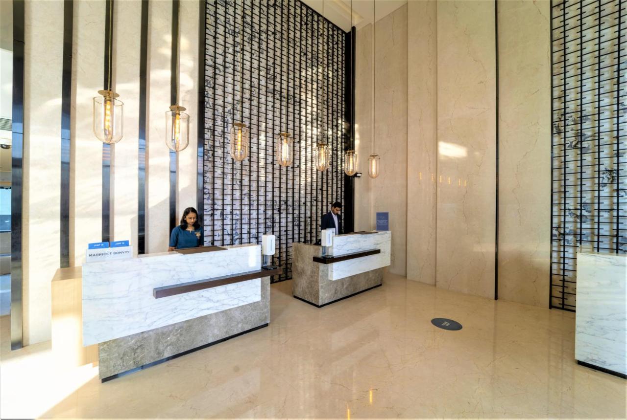 Courtyard By Marriott Vadodara Ngoại thất bức ảnh