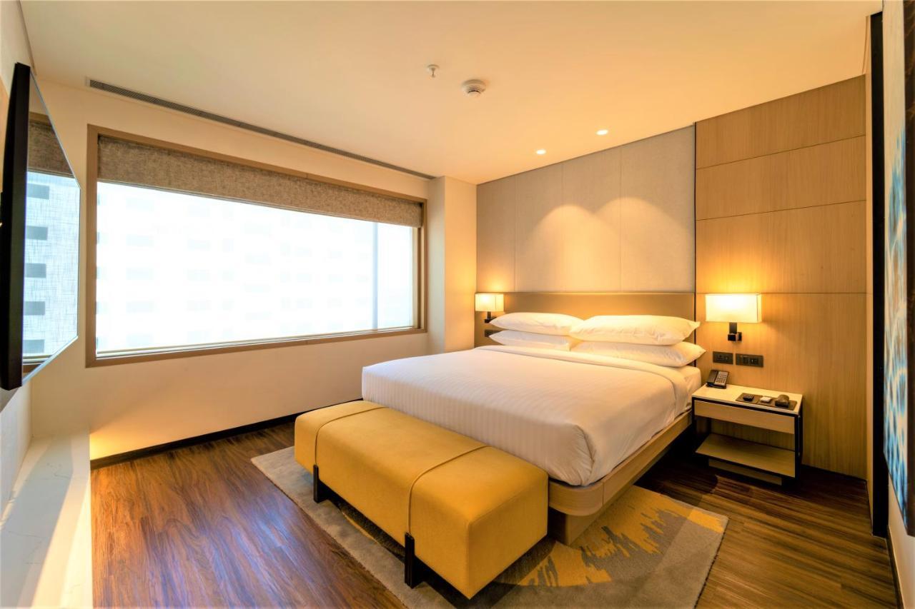 Courtyard By Marriott Vadodara Ngoại thất bức ảnh