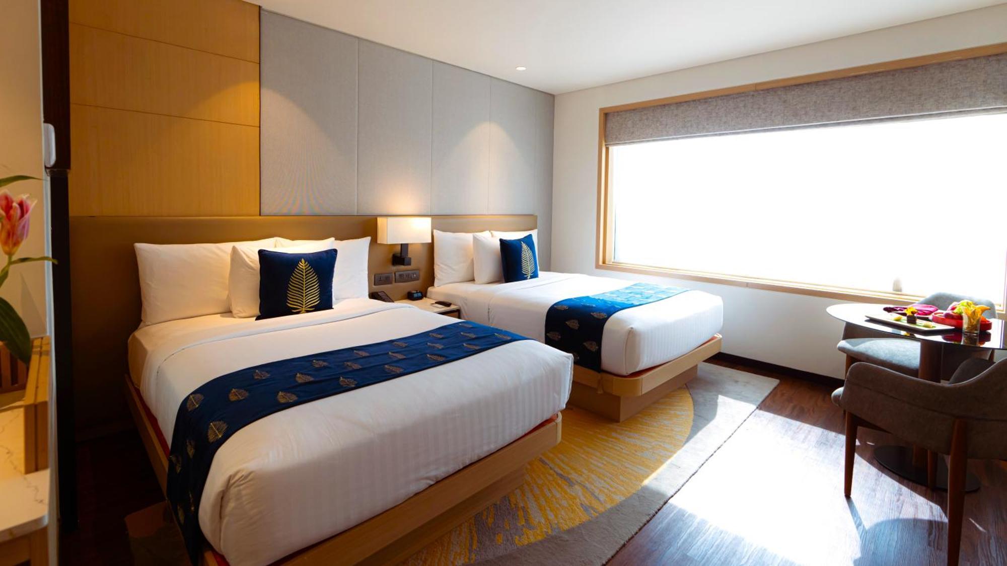 Courtyard By Marriott Vadodara Ngoại thất bức ảnh