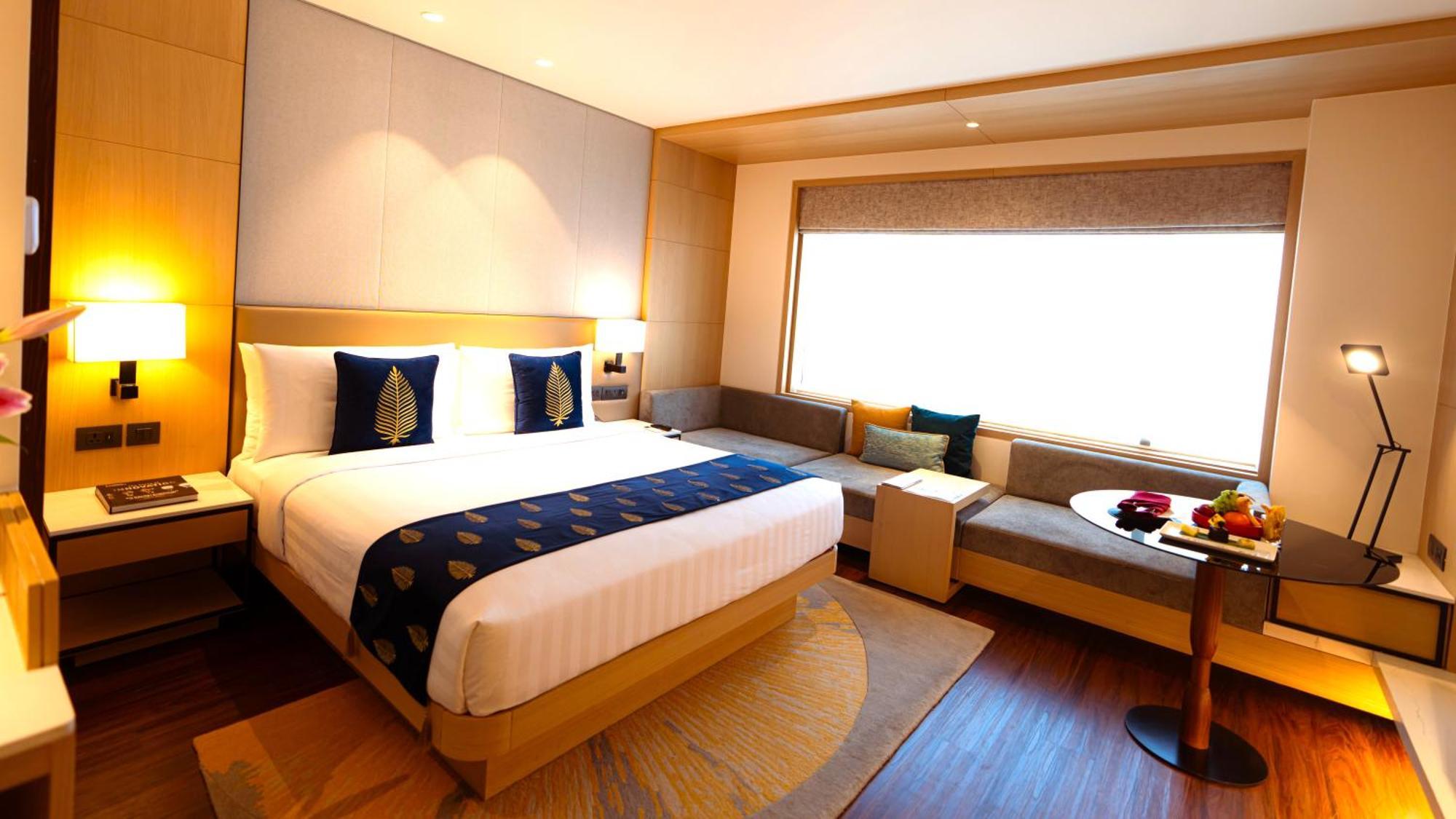 Courtyard By Marriott Vadodara Ngoại thất bức ảnh