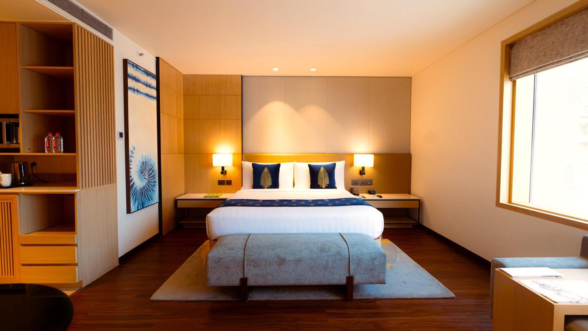 Courtyard By Marriott Vadodara Ngoại thất bức ảnh