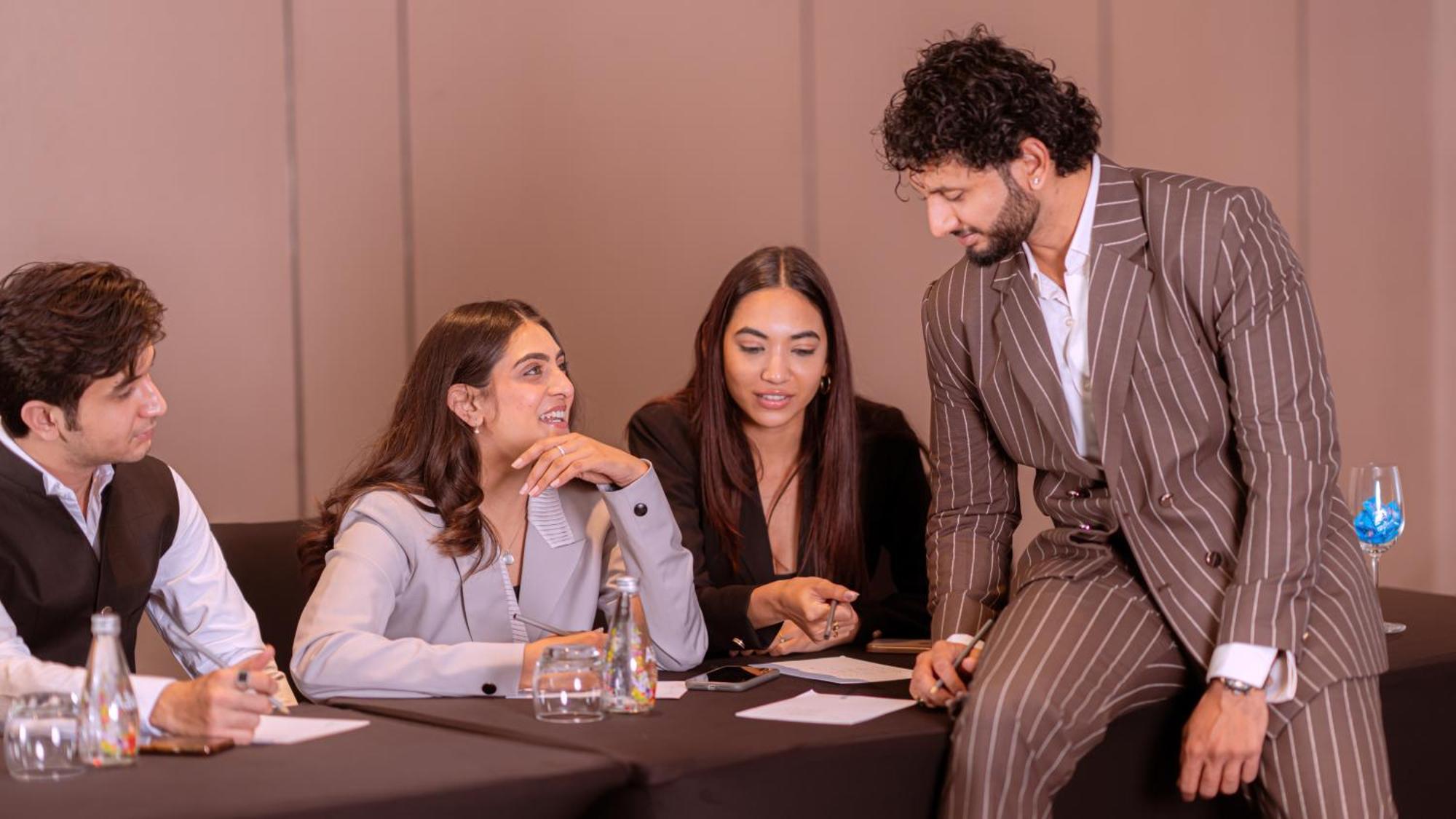 Courtyard By Marriott Vadodara Ngoại thất bức ảnh