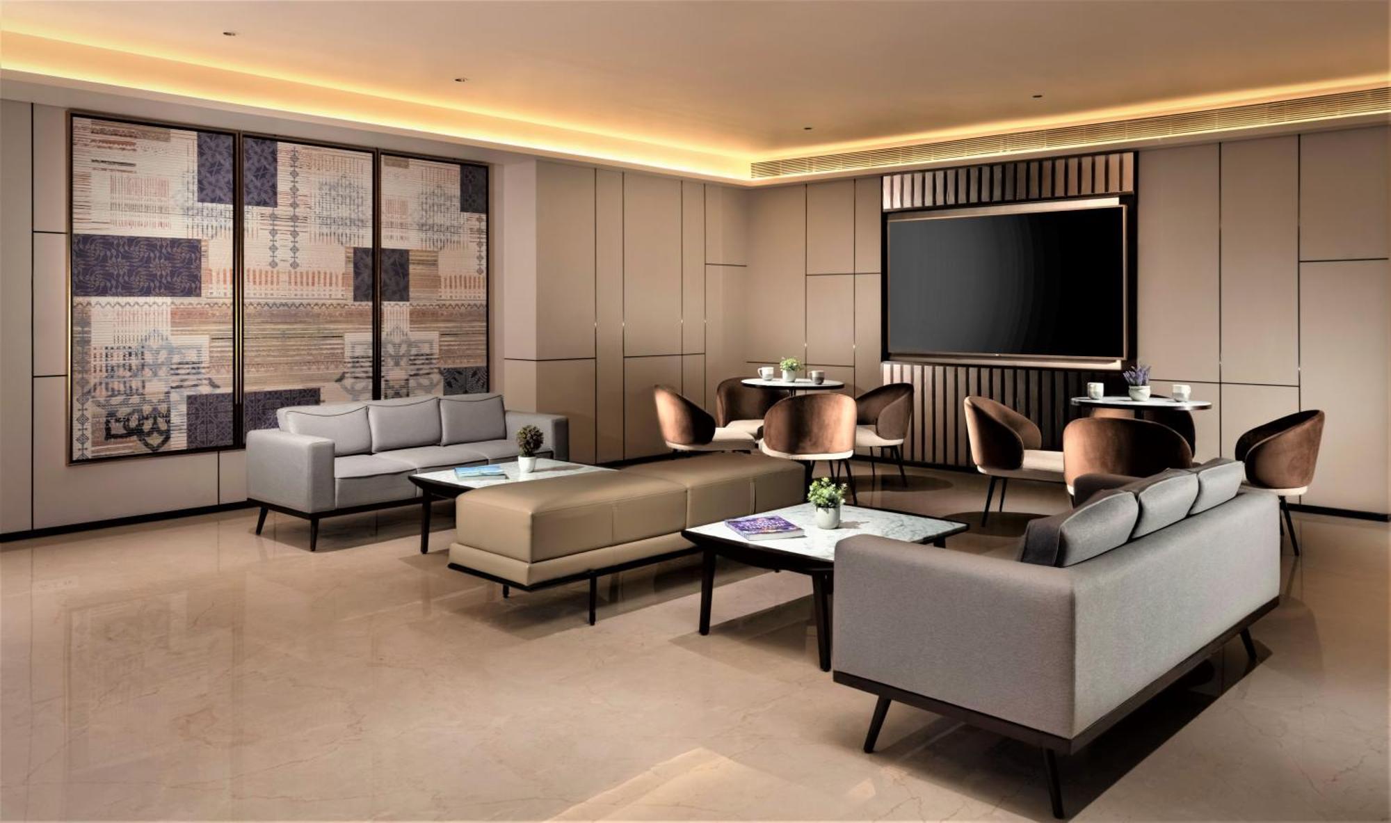 Courtyard By Marriott Vadodara Ngoại thất bức ảnh