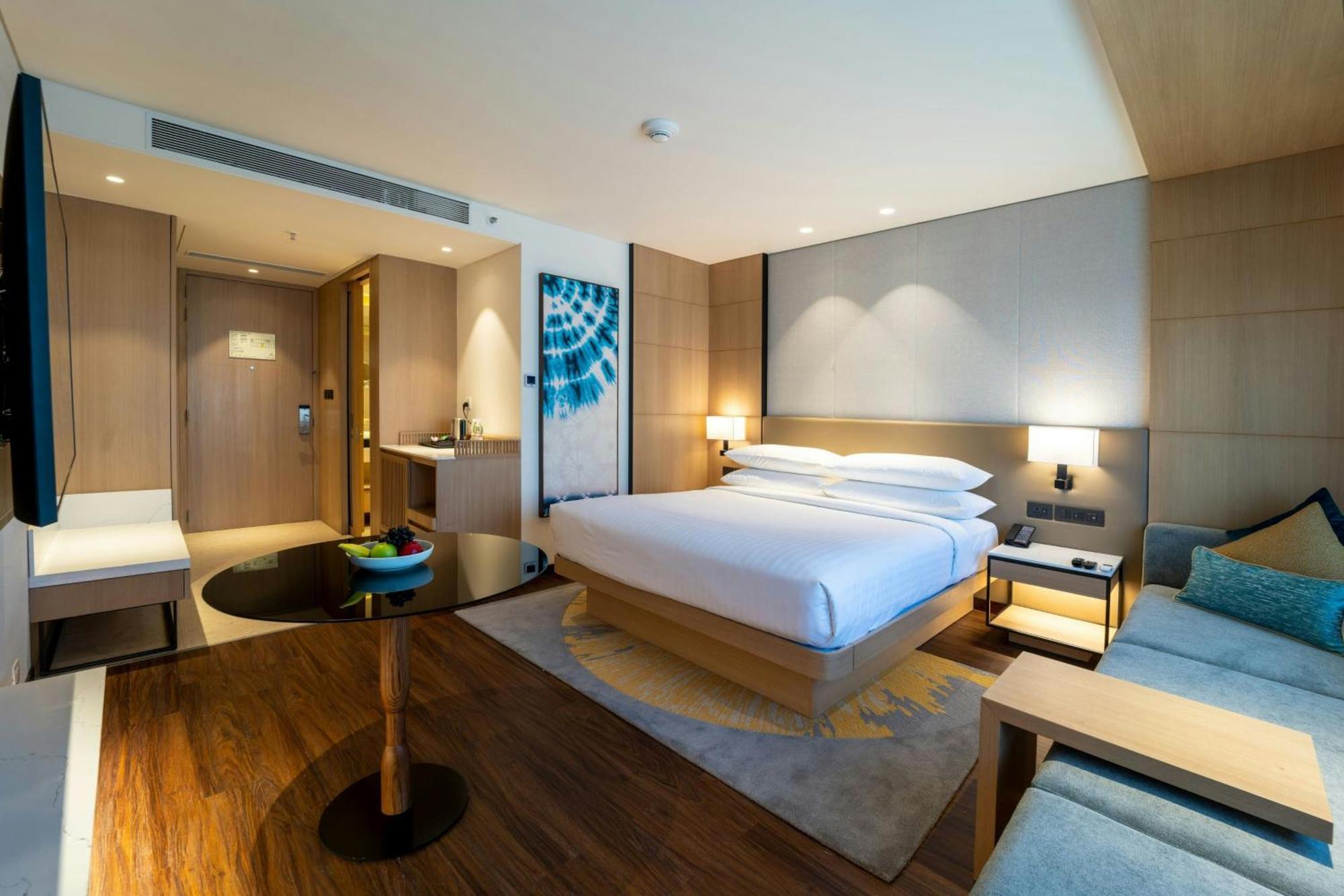 Courtyard By Marriott Vadodara Ngoại thất bức ảnh